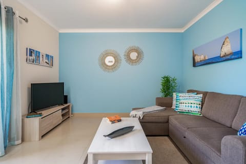 Simply Blue by Intiholidays Condo in Guia
