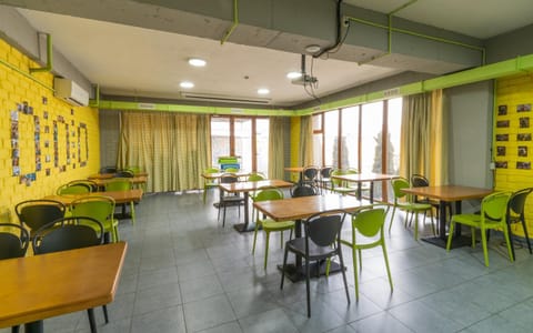 Dining area, Communal kitchen, kitchen