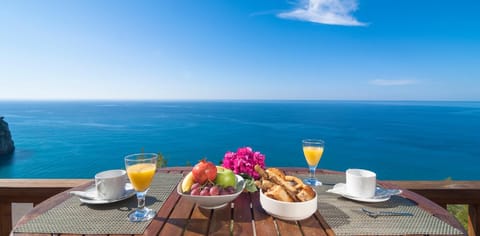 Sea view, Breakfast