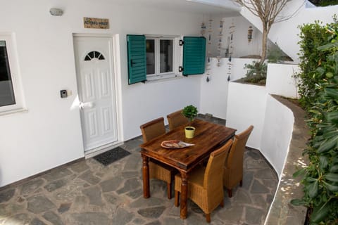 Garden, Dining area