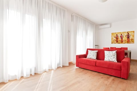 Santa Rita Roomy Apartments Condo in Padua