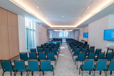 Meeting/conference room