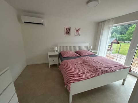 Red Travel Apartment Apartment in Lower Silesian Voivodeship