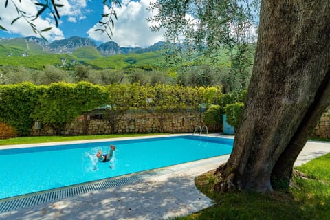 Garden Beth's House Apartment in Brenzone sul Garda