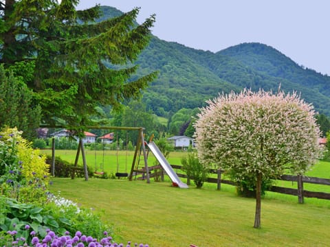Ferienwohnungen Haus Monika Apartment in Aschau im Chiemgau
