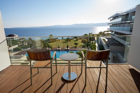 View (from property/room), Balcony/Terrace, Garden view, Pool view, Sea view