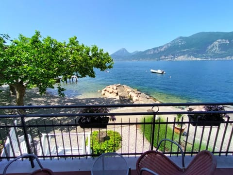 Day, View (from property/room), Balcony/Terrace, Lake view