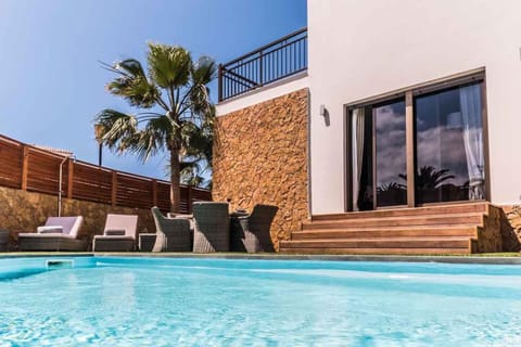 Paradise Beach House: piscina privada, playa 100m Villa in Corralejo