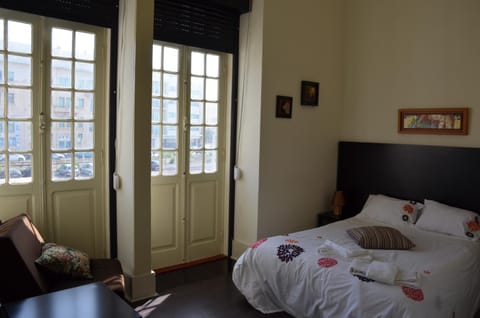 Alameda Guest House 1 Bed and Breakfast in Porto District