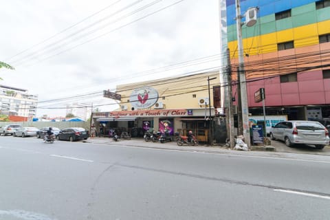 Property building, Neighbourhood, City view, Street view, Parking