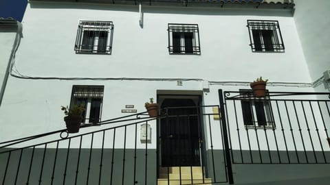 Casa Cal y Sol House in Sierra de Cádiz