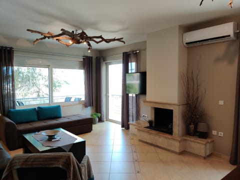 Quiet luxury apartment near city center and port Condo in Nafplion