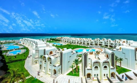 Property building, Pool view, Sea view