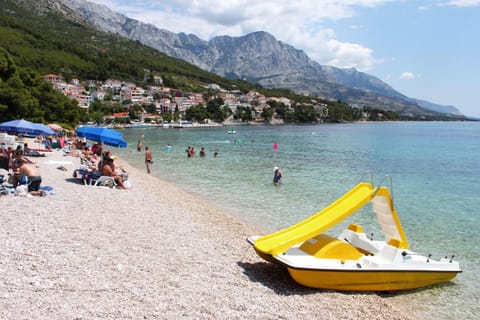 Apartments with a parking space Brela, Makarska - 16596 Appartement in Brela