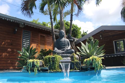 Lodge Ylang Ylang, LIANE DE JADE 974 -piscine - jacuzzi privatif House in Saint-Paul