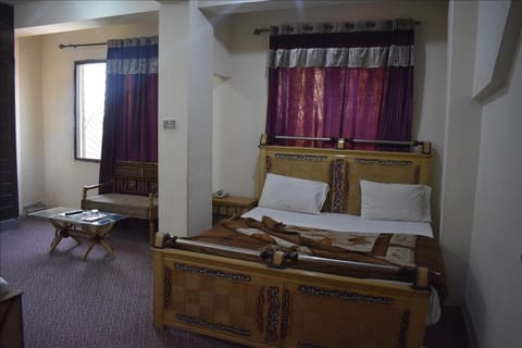Hotel Royal Lodge Hotel in Islamabad