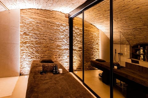 Massage, Spa and wellness centre/facilities