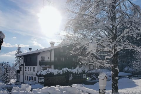 Property building, Winter