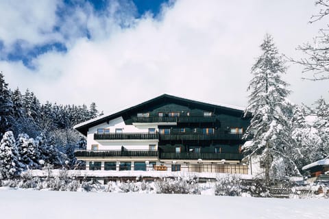 Property building, Winter