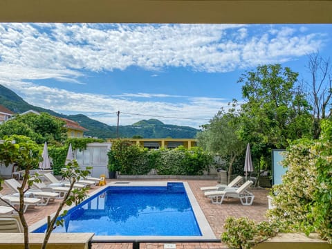 Pool view, Swimming pool