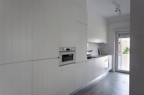 Apartamento modeno e acolhedor com terraço Condo in Lisbon District