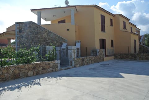 Cinta Vip House in San Teodoro