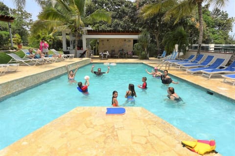 Isabela Villa Bonita - Vacation & Event Venue Sleeps 50! Villa in Isabela