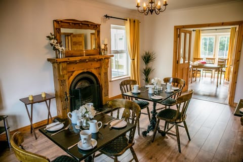 Farmleigh House, Bed and Breakfast in Donegal City