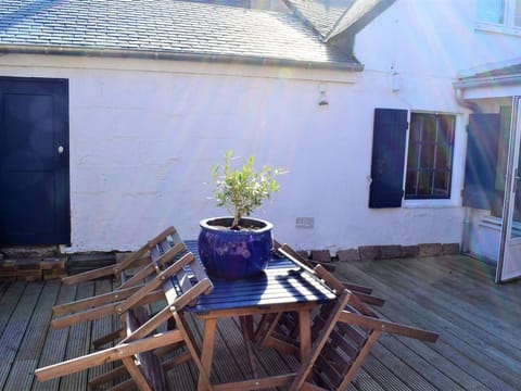 Maison de pêcheur à 50m du port et 300m de la plage avec WIFI, terrasse, et cheminée - Perros-Guirec - FR-1-368-157 House in Perros-Guirec