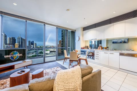 Exclusive Stays - Freshwater Place Condo in Southbank