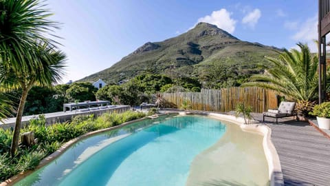 Noordhoek Beach Villa - solar back up power Bed and Breakfast in Cape Town