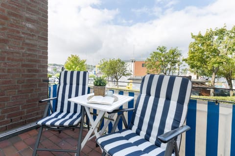 Dampfer 1 Ostwind Apartment in Laboe