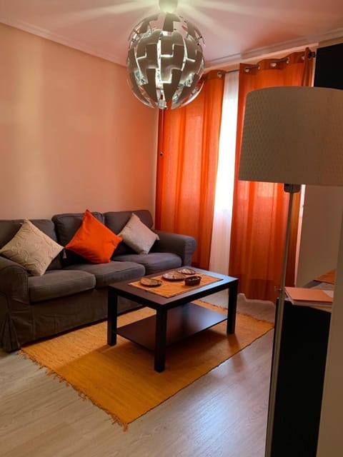 Apartamento Mota Los Prados-PARKING-WIFI GRATIS Apartment in Oviedo