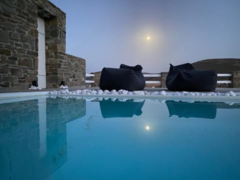 PARIAN WHITE LUXURY APARTMENTS Apartment in Paros, Greece