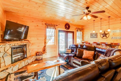 4 Bed 3 Bath Vacation home in Bryson City Haus in Bryson City