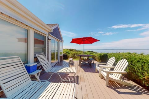 2 Bed 1 Bath Vacation home in Eastham Maison in North Eastham