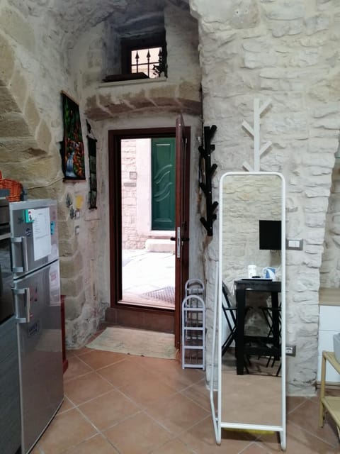 Unique white stone Studio Alojamiento y desayuno in Giovinazzo