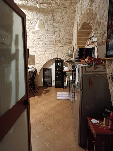 Unique white stone Studio Wohnung in Giovinazzo