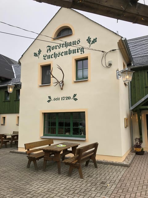 Forsthaus Luchsenburg Übernachtung mit Frühstück in Saxony