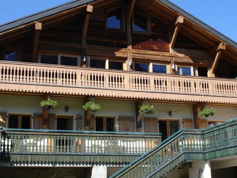La Ferme du Château Bed and Breakfast in Haute-Savoie