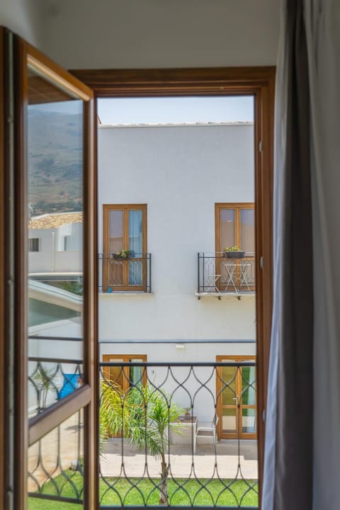 Baglio La Riserva House in Sicily