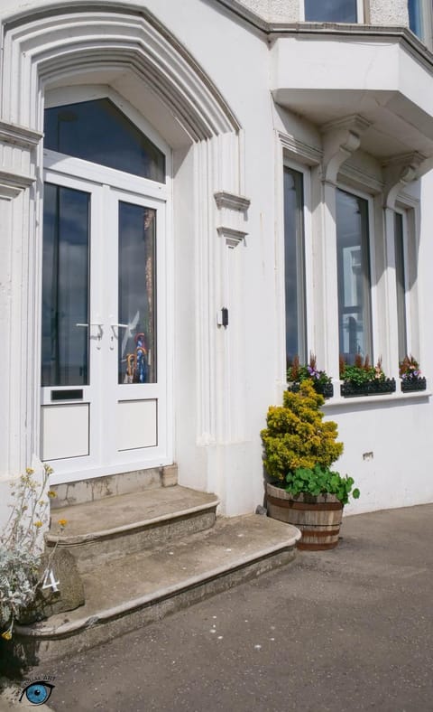 Mervue Apartment, 4 Causeway View, Portrush Apartment in Portrush