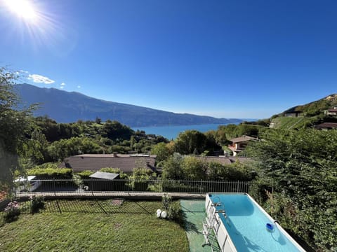 Ferienhaus mit Seeblick und Garten, Pool in ruhiger Lage von Tignale am ...