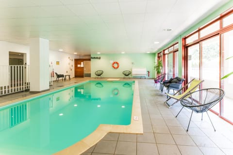 Steam room, Swimming pool