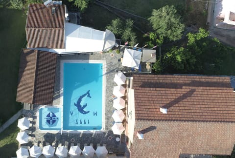 Bird's eye view, Pool view