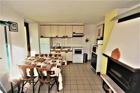 TV and multimedia, Kitchen or kitchenette, Dining area, minibar, pet friendly, stove