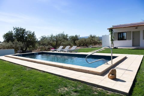 Santolina - Casa Rural en l'Ampolla con piscina privada, jardín y barbacoa - Deltavacaciones Chalet in Baix Ebre