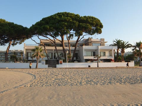 Property building, Day, Beach