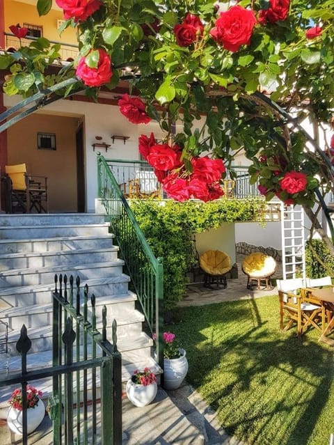Perfect Hospitality - Elenas House, Nikiti House in Nikiti