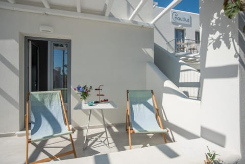 Nautilus Apartments-Suites Aparthotel in Paros